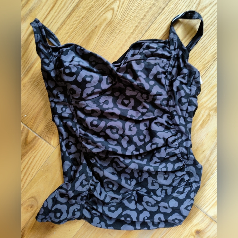 Swim top tankini Summer Sale 🌼